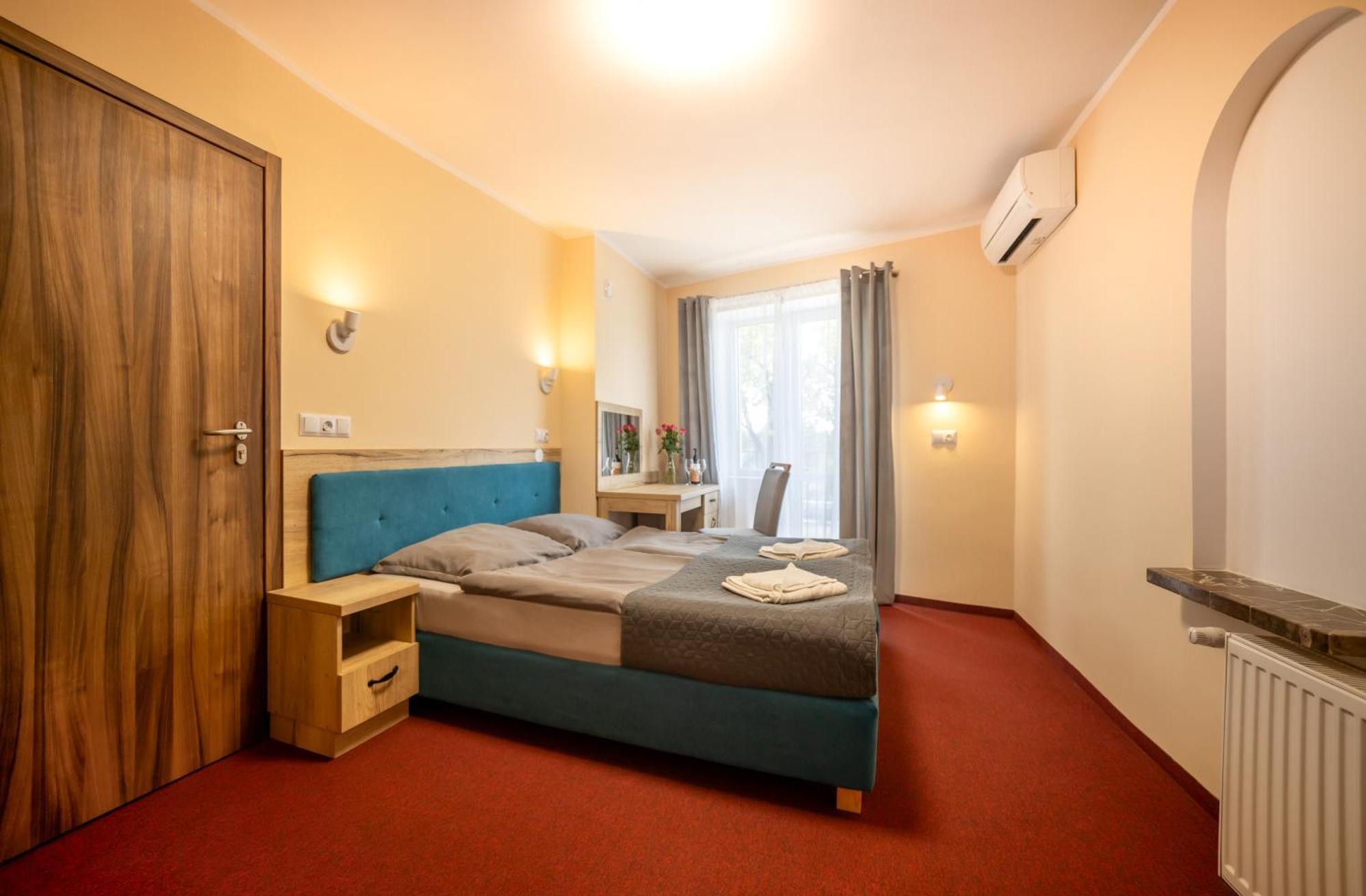 Zlote Pioro Bed & Breakfast Nisko Bagian luar foto